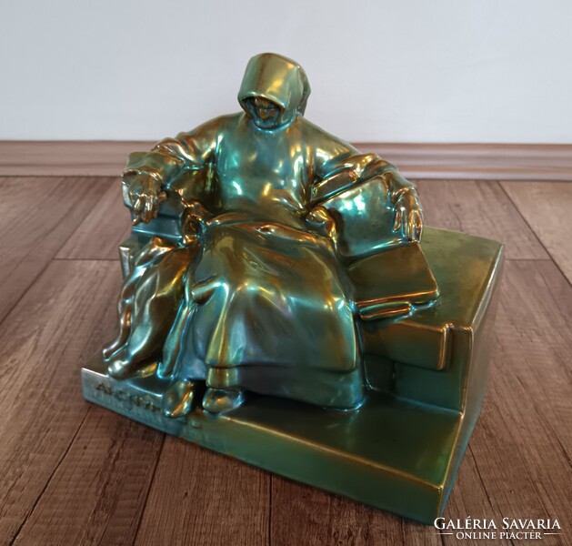 Antik Zsolnay eozin mázas Anonymus figura