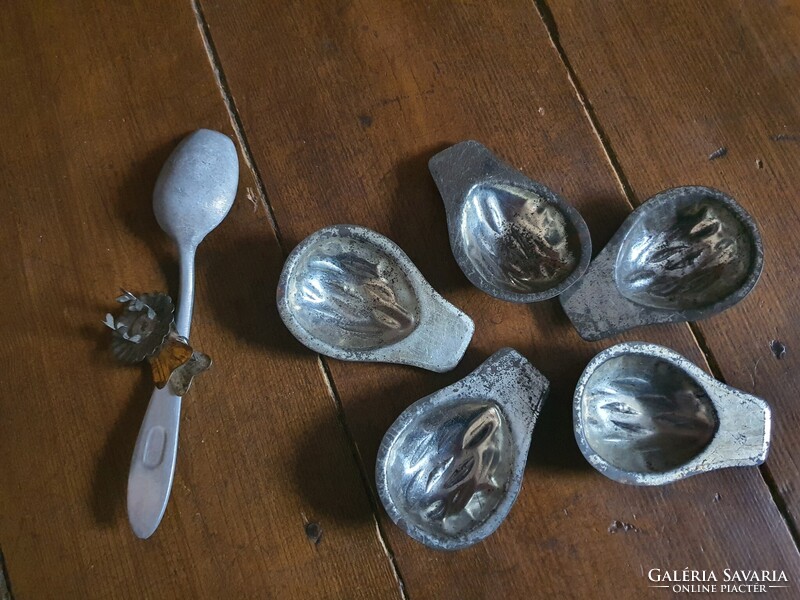 Antik sütiforma gyertyacsipesz és kiskanál csomag egyben