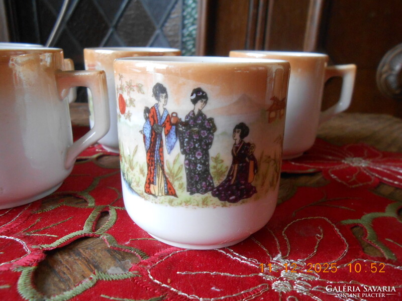 Antik Zsolnay gésa jelenetes kávés csésze