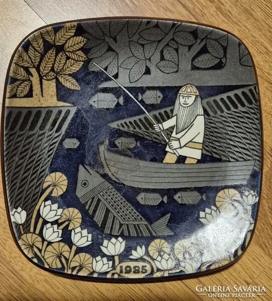 Gyűjtői dísztányér sorozat, különböző ábrákkal– Arabia Finland, Kalevala design