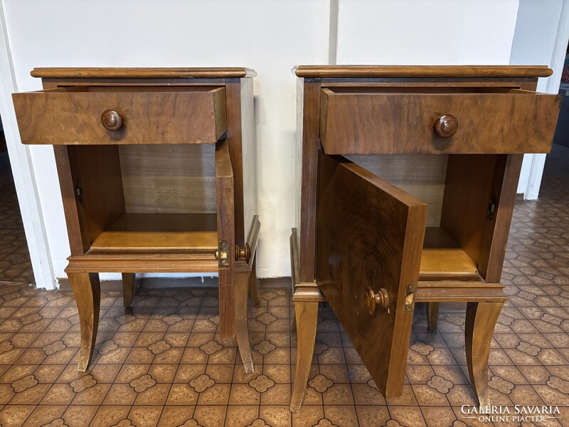 2 darab kitűnő állapotú barokk éjjeli szekrény