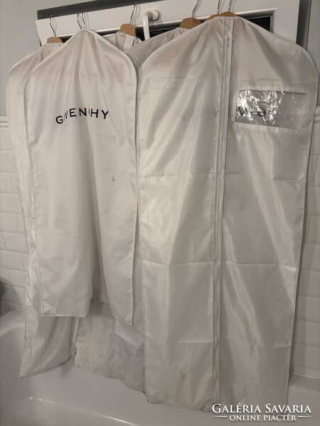 Givenchy ruhazsák eladó