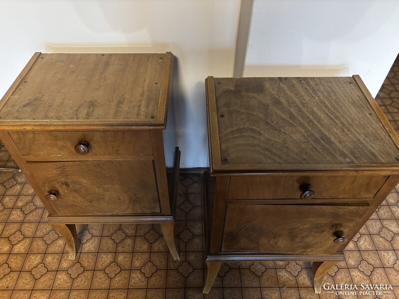 2 darab kitűnő állapotú barokk éjjeli szekrény