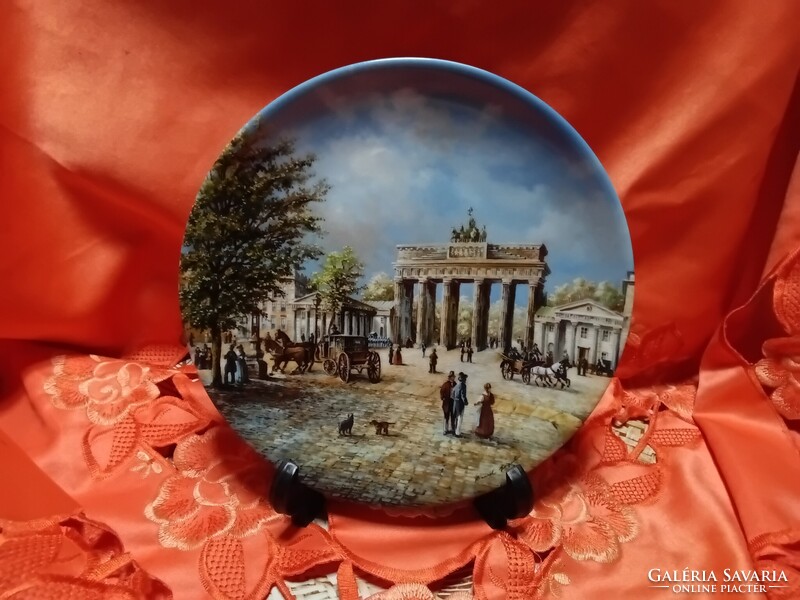 Bradex dísztányér,  "A Brandenburgi kapu"