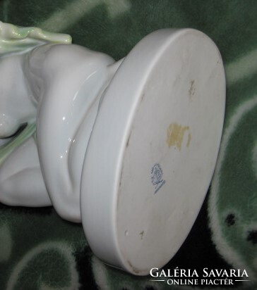 Herendi tükrös női akt, zöld lepellel 24 cm, Szilágyi Nagy István szignóval