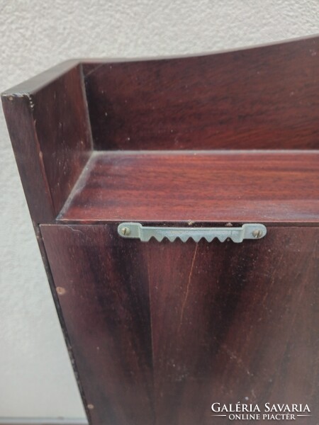 Etagere Franklin fali polc. Alkudható.