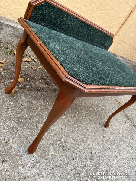 Ülőke kis pad eladó 28000 ft bp.17 ker