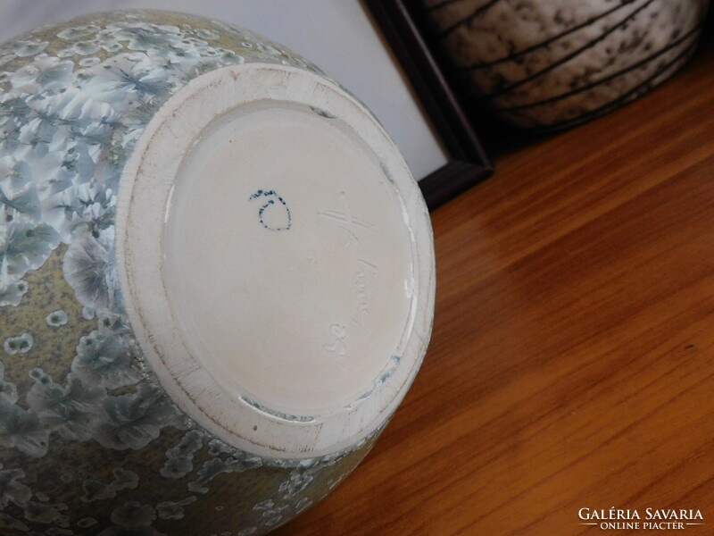 Halmos Ferenc váza kristálymázzal