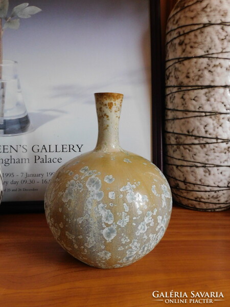 Halmos Ferenc váza kristálymázzal