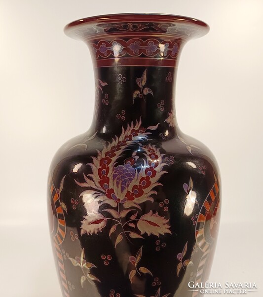 ZSOLNAY, DOLGOZÓ NŐK TÖBBTŰZŰ EOSIN KÉZZEL FESTETT PORCELÁN PADLÓVÁZA, HIBÁTLAN! (HD005)