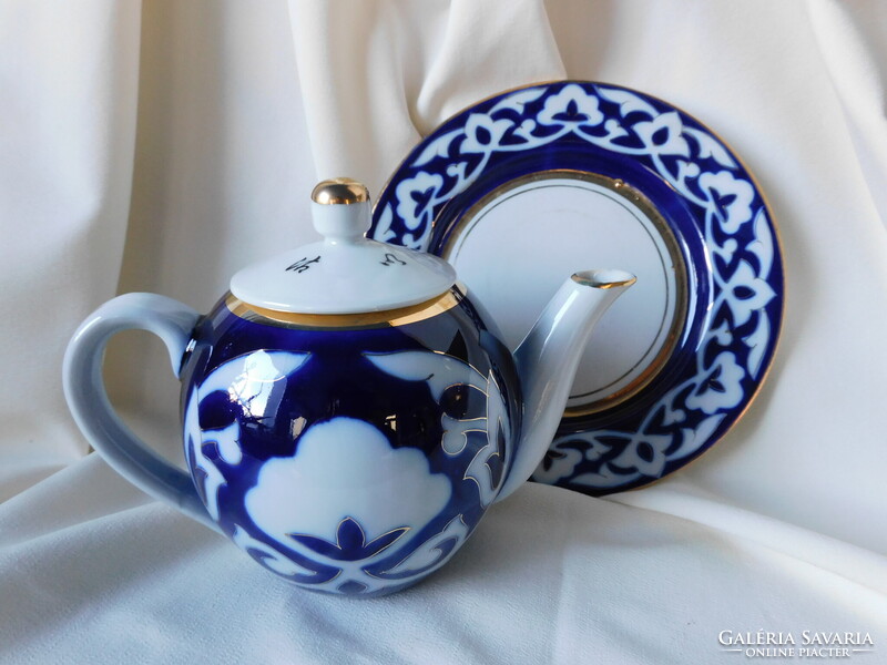 Üzbég teáskészlet a szovjet időkből