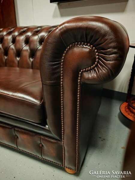Eredeti angol bőr ülőgarnitúra 3,5 szem. chesterfield kanapé + 2 db. fotel újszerű állapotban