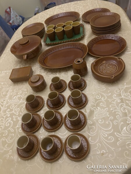 Tulipános Gránit (Kispesti Porcelángyár ) étkészlet, népi motivumos