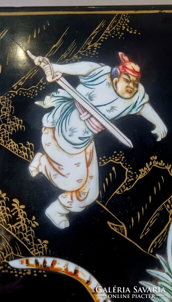 Nagy méretű keleti antik gyöngyház és csont berakásos festett lakk doboz