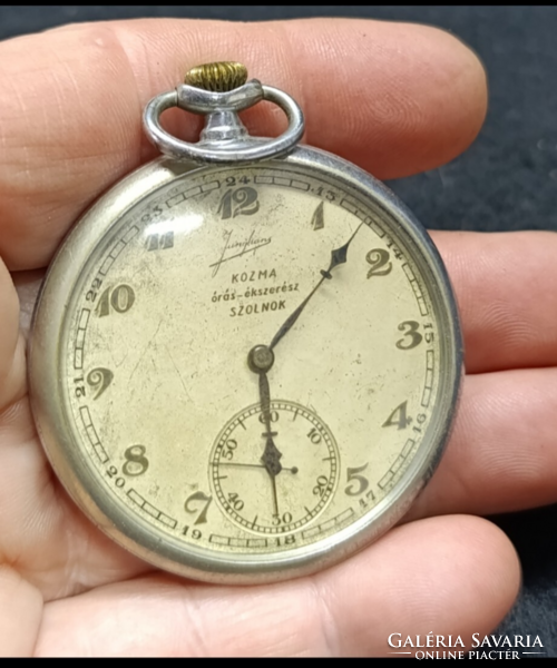 Junghans alpakka tokos, nyitott,fém számlapos szolnoki Kozma órás jelzésével férfi zsebóra1920