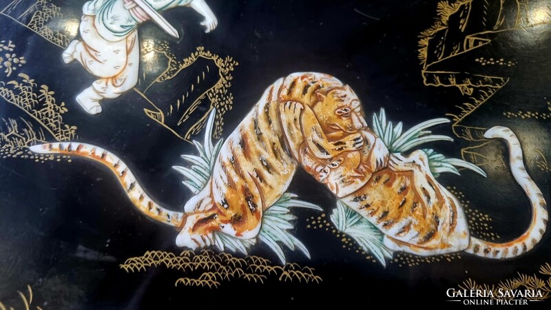 Nagy méretű keleti antik gyöngyház és csont berakásos festett lakk doboz