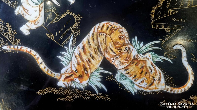 Nagy méretű keleti antik gyöngyház és csont berakásos festett lakk doboz