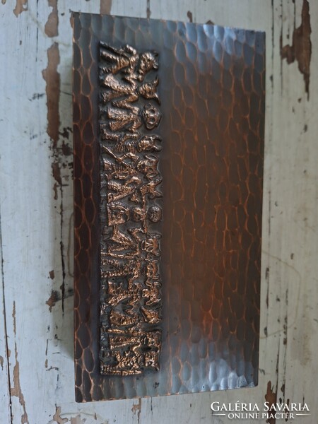 Busó iparművészeti réz ládika