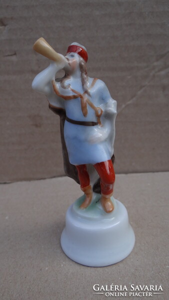 Herendi porcelán Lehel figura