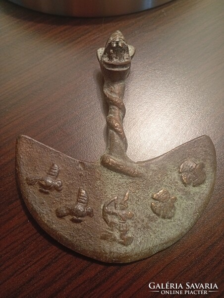 Ősi áldozati penge