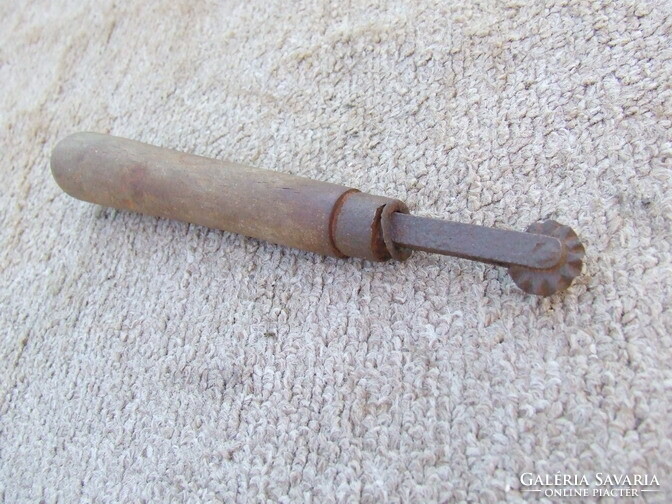 Régi kovácsolt szerszám eszköz