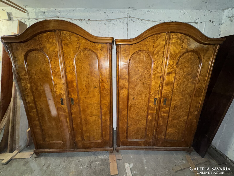 Biedermeier szekrény, akasztós polcos