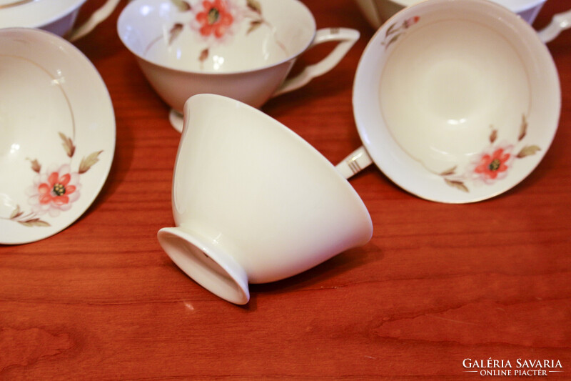 Haas & Czjzek Chodau 4 személyes, teás készlet, csontszínű elegáns darabok.