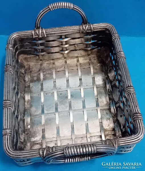 Kínáló fonott kosártál , ezüstözött réz