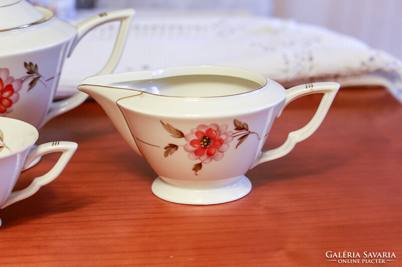 Haas & Czjzek Chodau 4 személyes, teás készlet, csontszínű elegáns darabok.