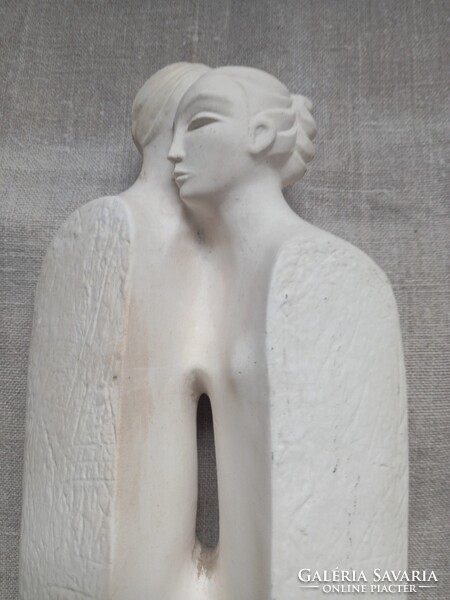 Szerelmes pár kerámia v biszkvit porcelán szobor figura