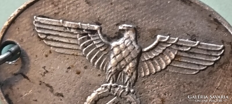 Geheime Staatspolizei biléta, kulcsbiléta, plakett. Rendkívül meggyőző darab, mágnes, nem vonzza.