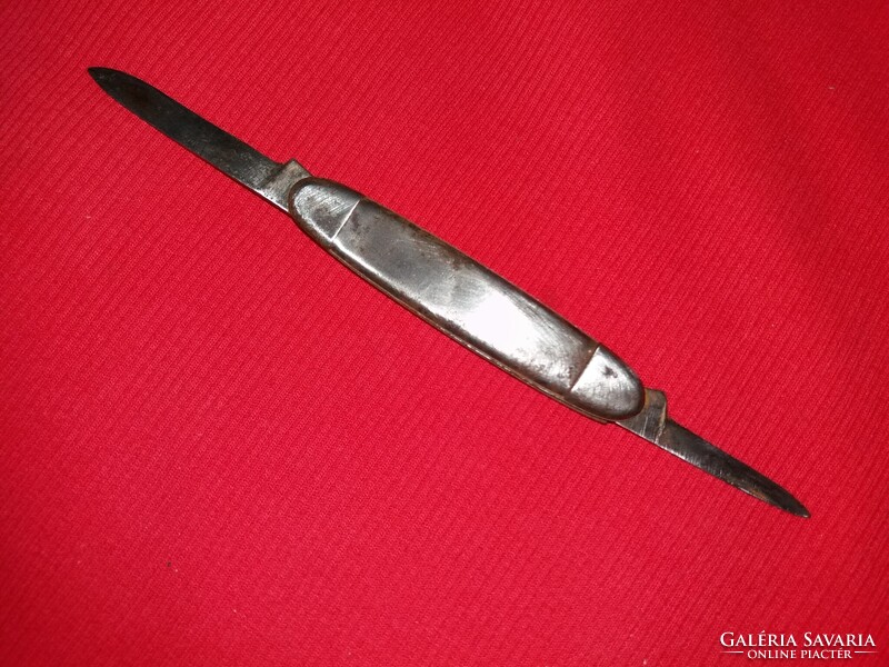 Antik fémnyelű kicsi zsebkés /cserkész bicska kinyitva penge végekig 18 cm a nyél 8 cm képek szerint