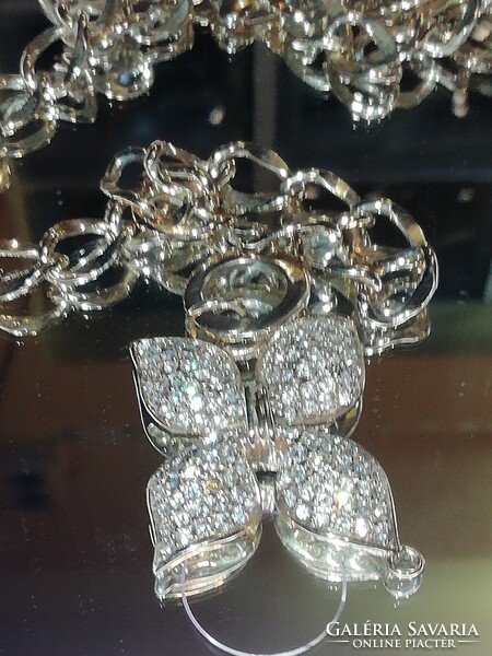 Nyaklánc lepkés medál Akció Aukció több száz termék vegye vigye