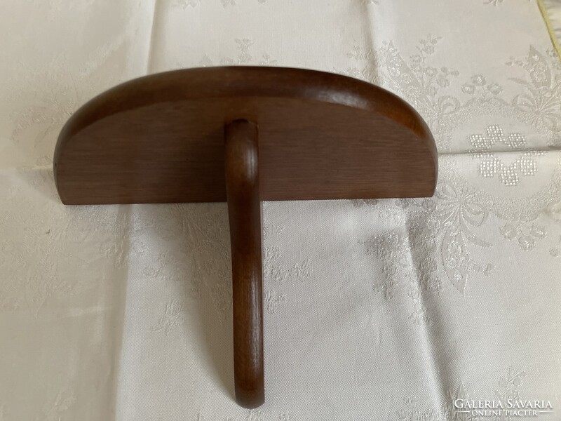 Tündéri  falra akasztható, elegáns fa polc.