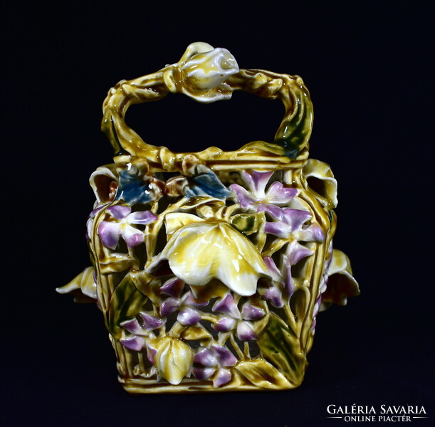 ZSOLNAY ÁTTÖRT MINTÁS HISTORIZÁLÓ KASPÓ - JARDINIERE A MÁLYVA SOROZATBÓL 1890 körül !