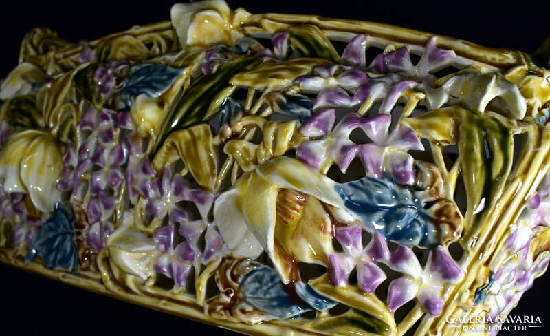 ZSOLNAY ÁTTÖRT MINTÁS HISTORIZÁLÓ KASPÓ - JARDINIERE A MÁLYVA SOROZATBÓL 1890 körül !