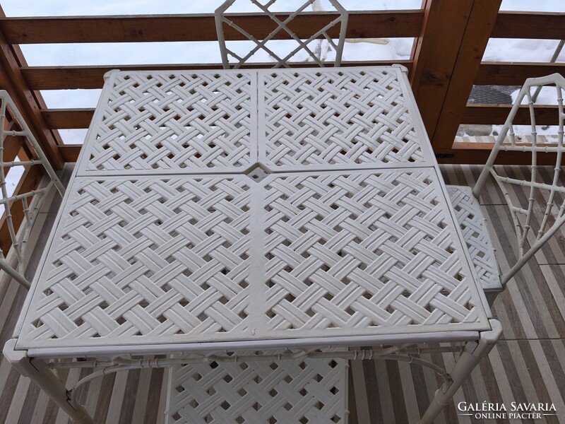 Ritka Alumínium kerti garnitúra, „bambusz hatású" formavilággal. 4+1db