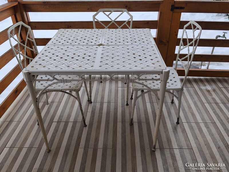 Ritka Alumínium kerti garnitúra, „bambusz hatású" formavilággal. 4+1db