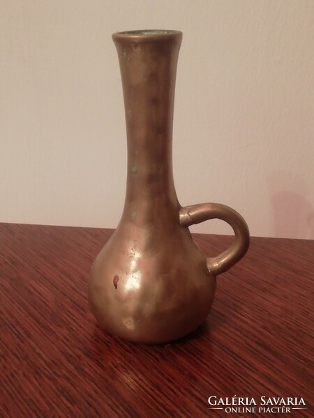 Régi kis méretű réz váza