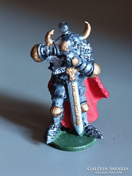 Gyűjtői fémöntvény figura-szobor, rendkívül szép, részletgazdag darab.