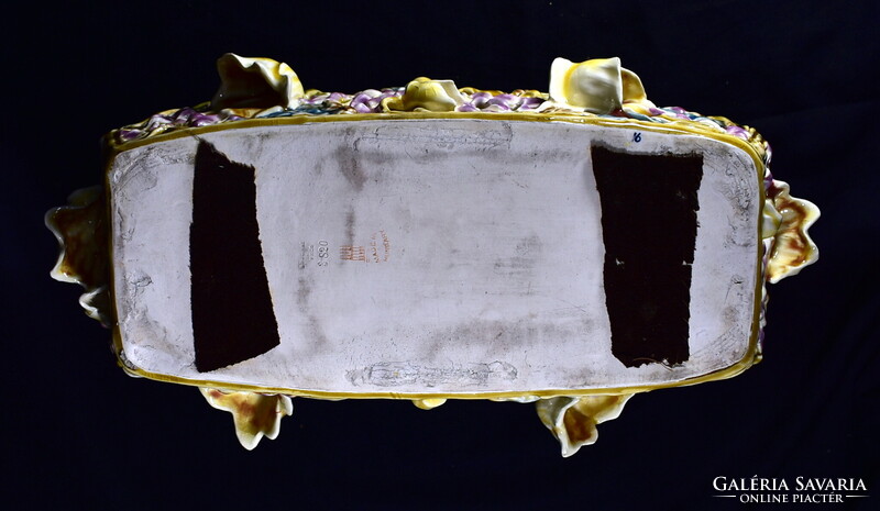 ZSOLNAY ÁTTÖRT MINTÁS HISTORIZÁLÓ KASPÓ - JARDINIERE A MÁLYVA SOROZATBÓL 1890 körül !