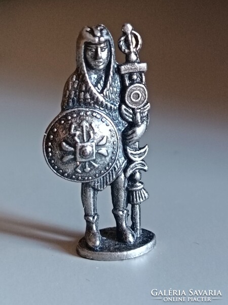Gyűjtői fémöntvény figura-szobor, rendkívül szép, részletgazdag darab.