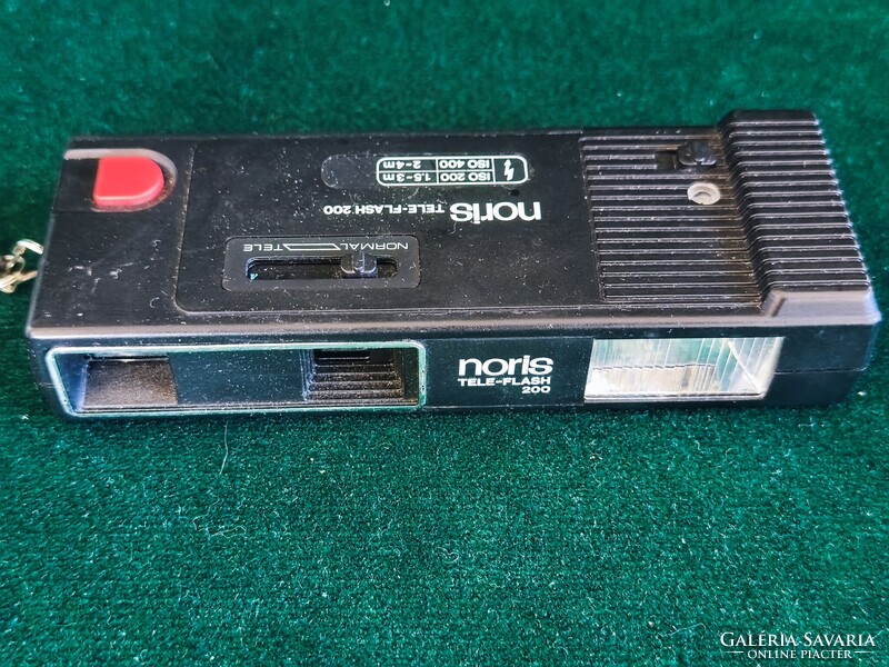 Noris Tele-Flash 200 110 filmes retro kompakt fényképezőgép működő vakuval