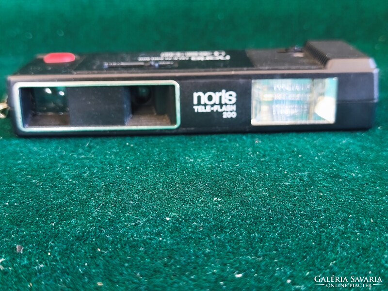 Noris Tele-Flash 200 110 filmes retro kompakt fényképezőgép működő vakuval