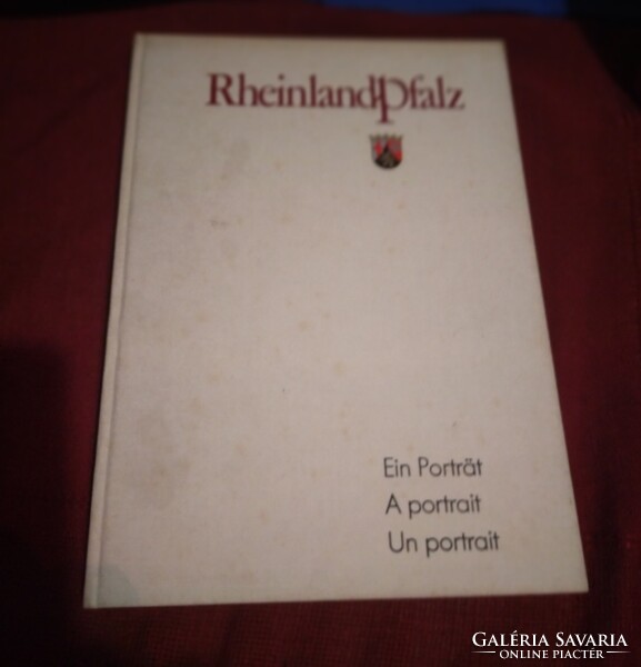 RheinlandPfalz Picture book 97 pages in German/English/French