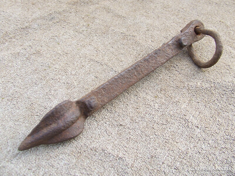 Régi kovácsolt tárgy szekér alkatrész