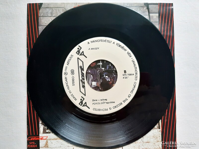 ÚJSZERŰ, NAGYON RITKA, POKOLGÉP KISLEMEZ: SÁTÁN / MASZK SP!