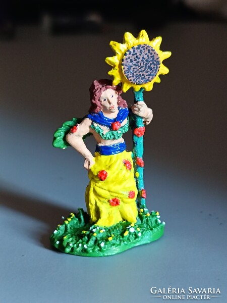 Gyűjtői fémöntvény figura-szobor, rendkívül szép, részletgazdag darab.