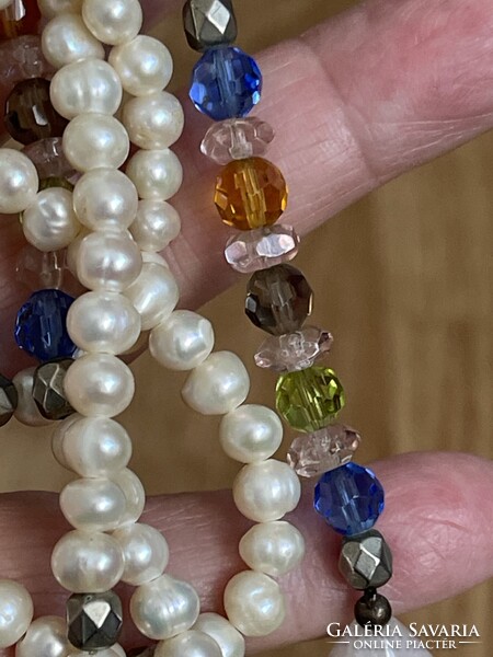 Igazgyöngy gyöngysor nagyobb szemekből, nagyon szép extra hosszú.