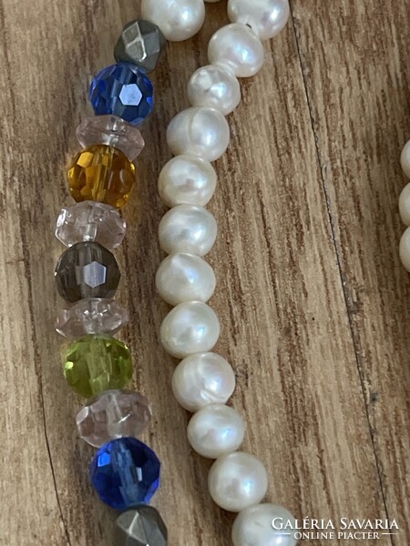 Igazgyöngy gyöngysor nagyobb szemekből, nagyon szép extra hosszú.